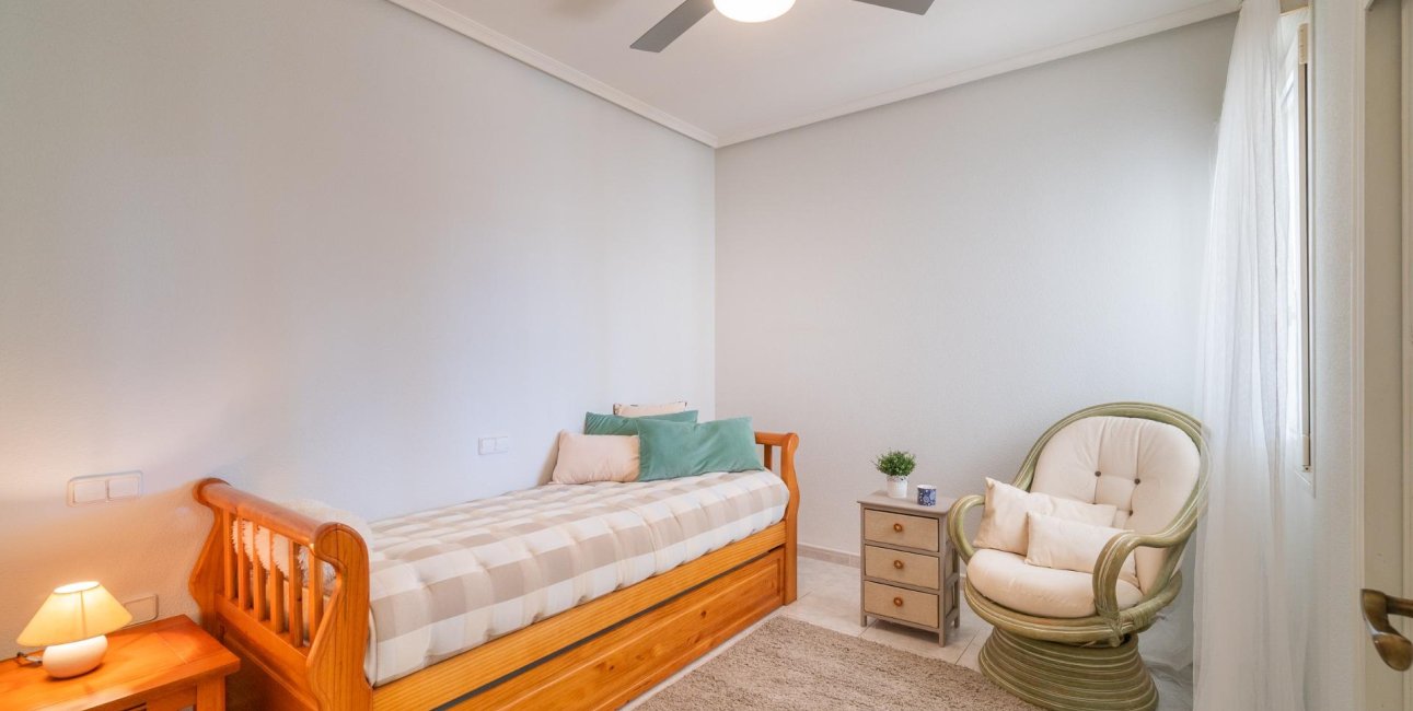 Resale - Villa -
Orihuela Costa - Playa Flamenca