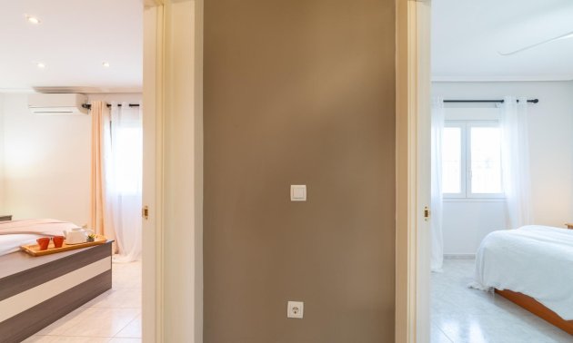 Resale - Villa -
Orihuela Costa - Playa Flamenca