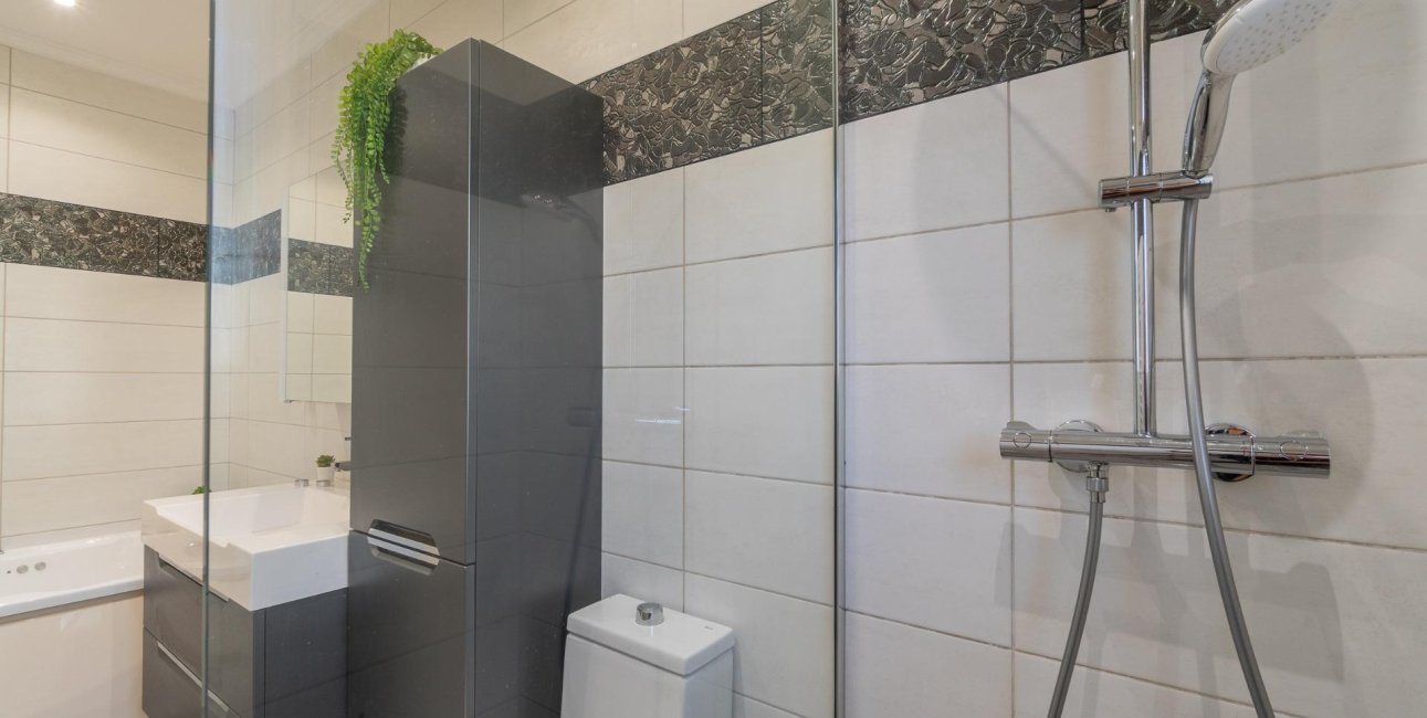 Resale - Villa -
Orihuela Costa - Playa Flamenca