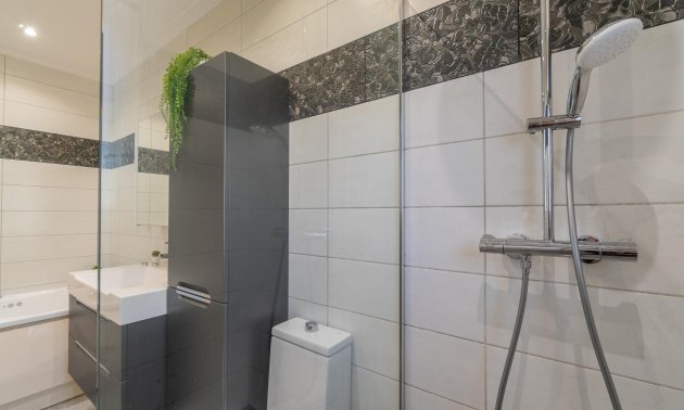 Resale - Villa -
Orihuela Costa - Playa Flamenca