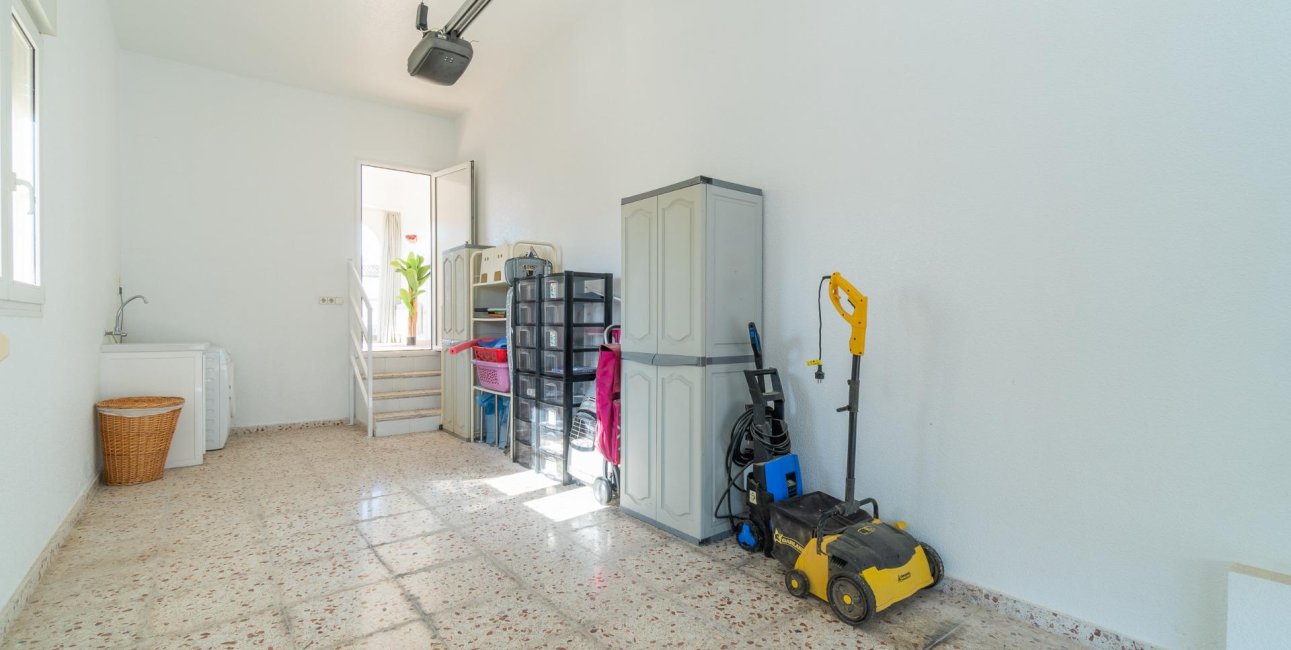 Resale - Villa -
Orihuela Costa - Playa Flamenca