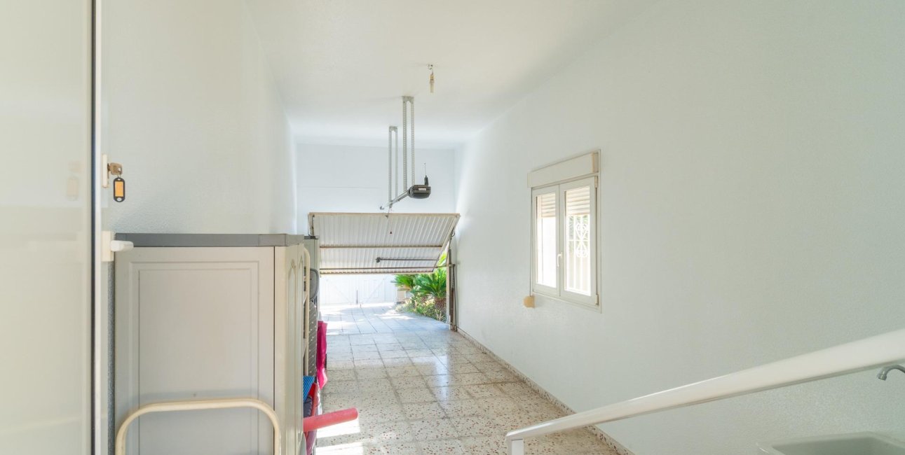 Resale - Villa -
Orihuela Costa - Playa Flamenca