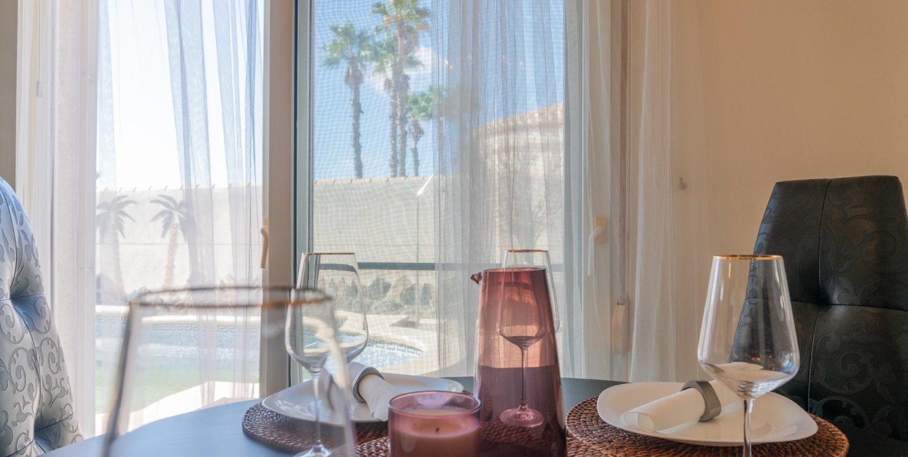Resale - Villa -
Orihuela Costa - Playa Flamenca