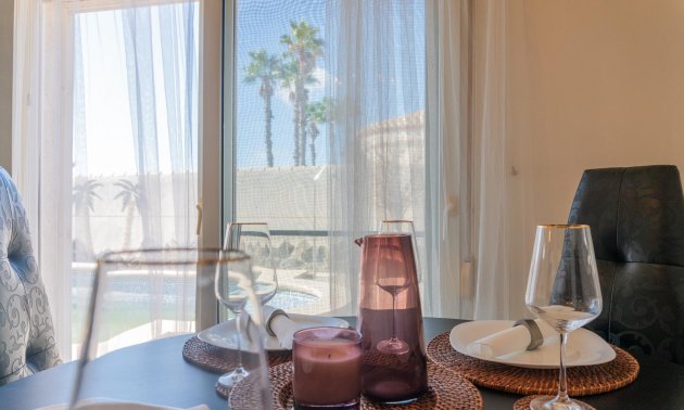 Resale - Villa -
Orihuela Costa - Playa Flamenca