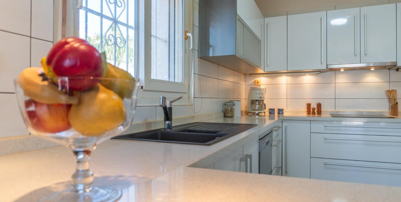 Resale - Villa -
Orihuela Costa - Playa Flamenca