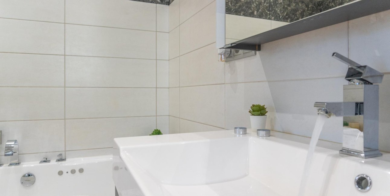 Resale - Villa -
Orihuela Costa - Playa Flamenca