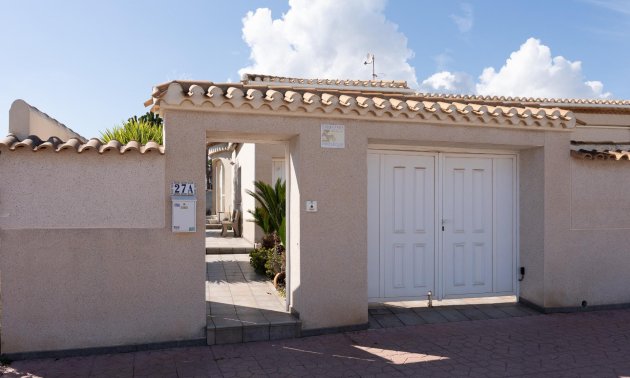 Resale - Villa -
Orihuela Costa - Playa Flamenca