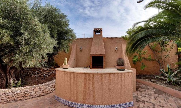 Resale - Villa -
Torrevieja - El Chaparral