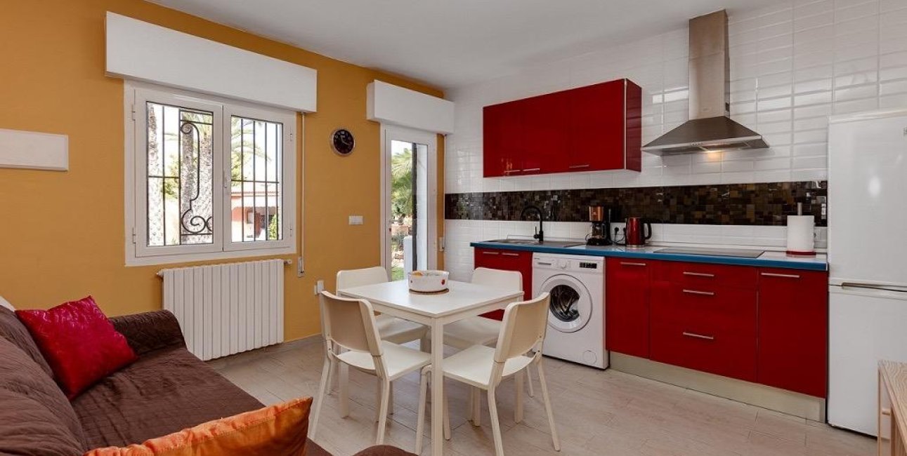 Resale - Villa -
Torrevieja - El Chaparral