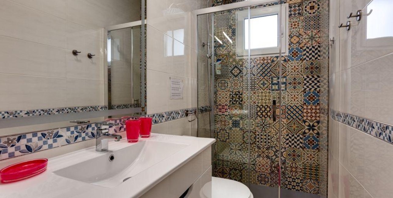 Resale - Villa -
Torrevieja - El Chaparral