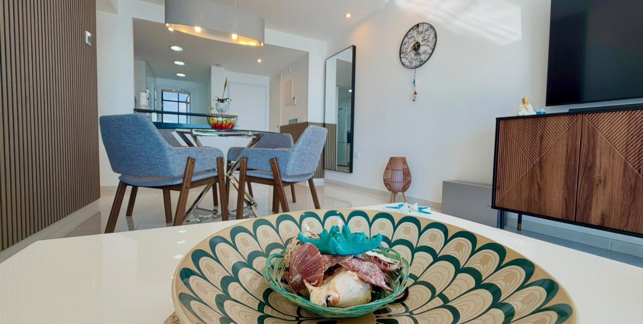 Resale - Apartment / flat -
Torrevieja - Punta prima