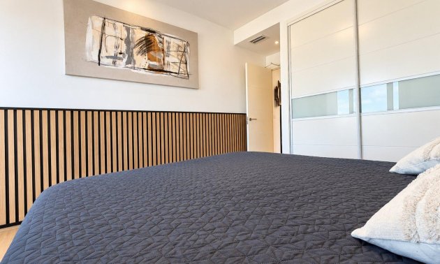 Resale - Apartment / flat -
Torrevieja - Punta prima