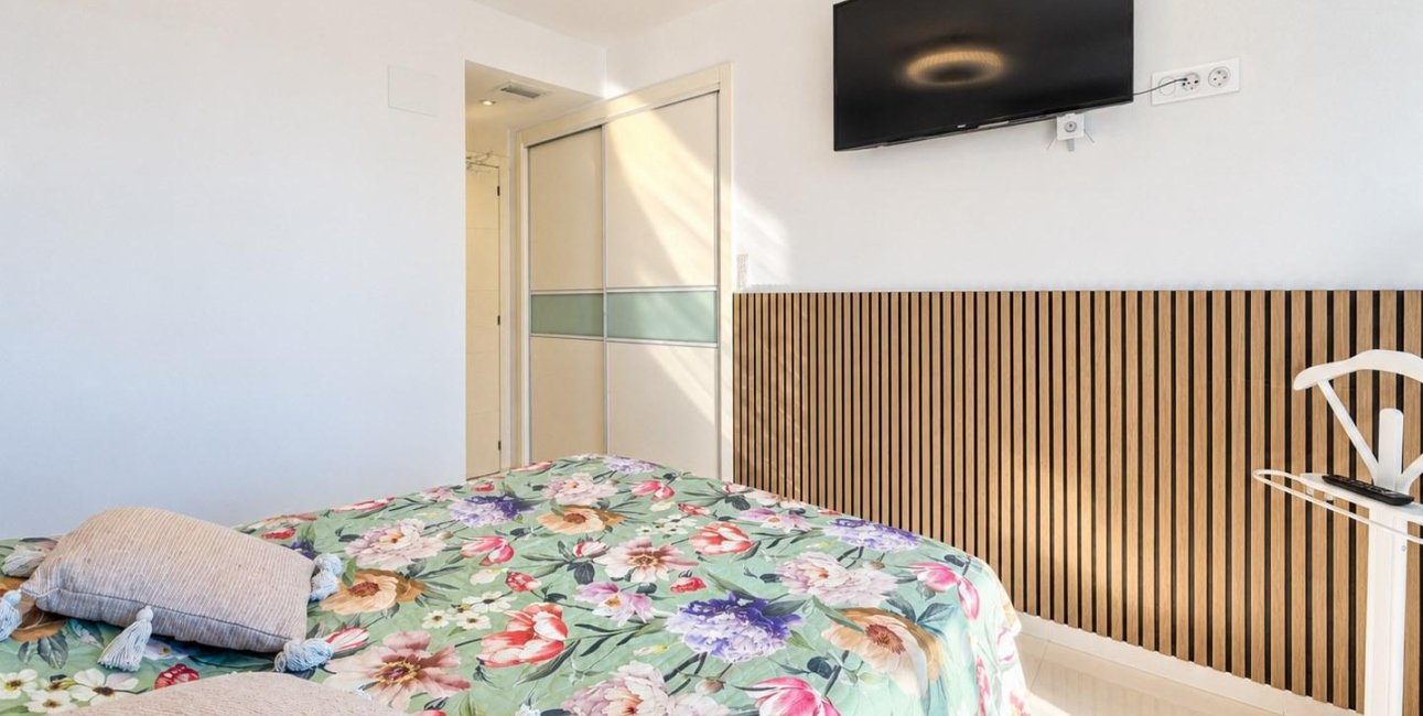 Resale - Apartment / flat -
Torrevieja - Punta prima
