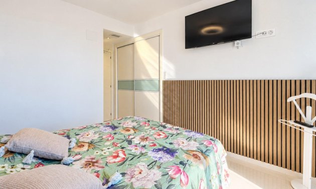 Resale - Apartment / flat -
Torrevieja - Punta prima
