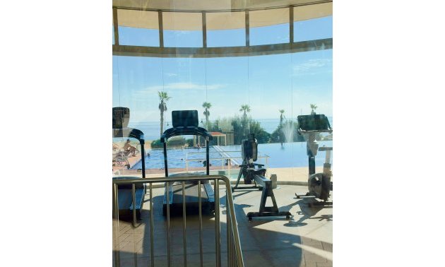 Resale - Apartment / flat -
Torrevieja - Punta prima