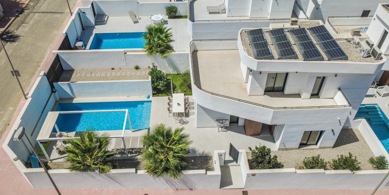 Resale - Villa -
Ciudad Quesada - Pueblo Lucero