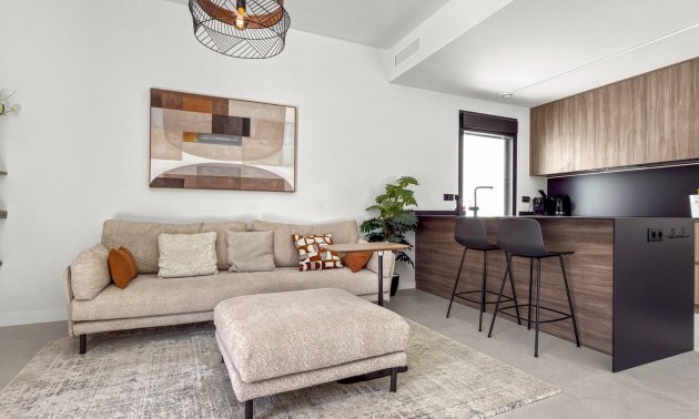 Resale - Villa -
Ciudad Quesada - Pueblo Lucero