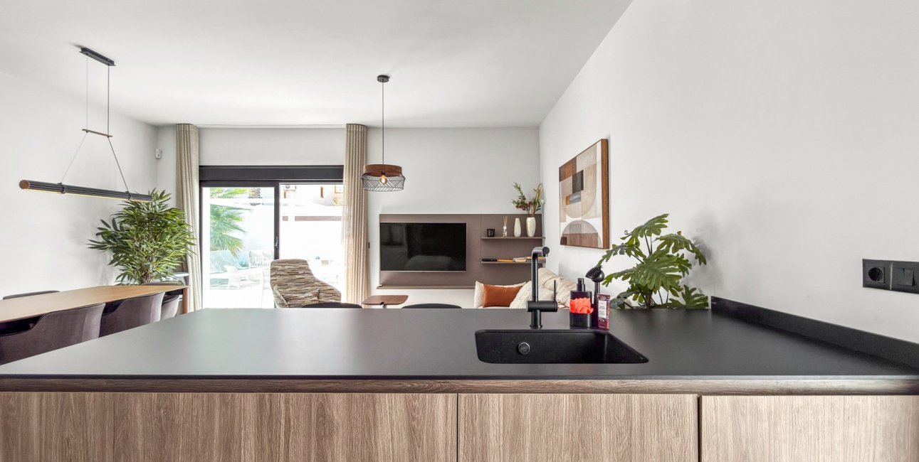 Resale - Villa -
Ciudad Quesada - Pueblo Lucero