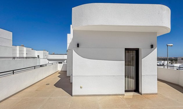 Resale - Villa -
Ciudad Quesada - Pueblo Lucero