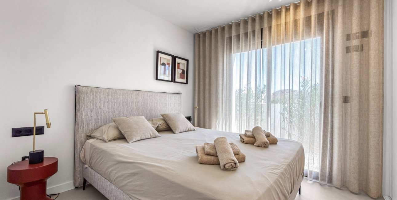 Resale - Villa -
Ciudad Quesada - Pueblo Lucero