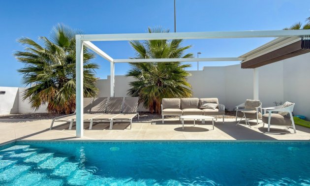 Resale - Villa -
Ciudad Quesada - Pueblo Lucero
