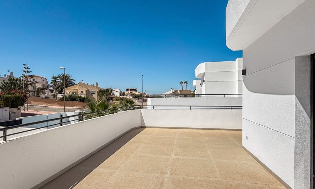 Resale - Villa -
Ciudad Quesada - Pueblo Lucero