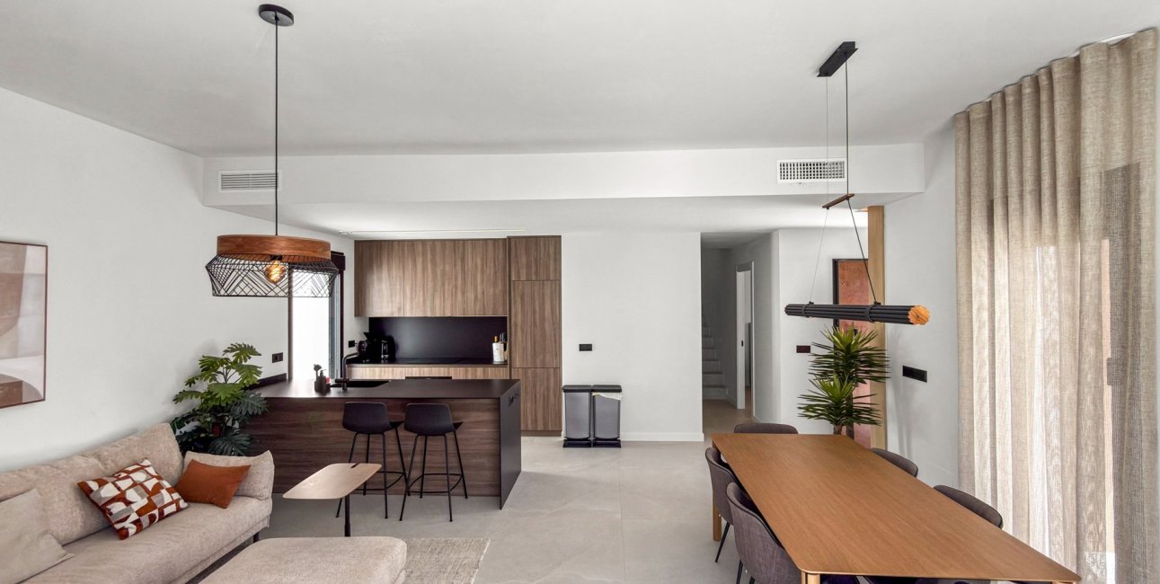 Resale - Villa -
Ciudad Quesada - Pueblo Lucero