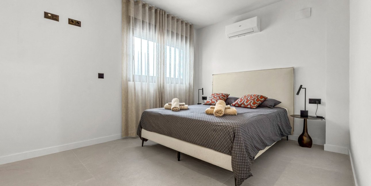 Resale - Villa -
Ciudad Quesada - Pueblo Lucero
