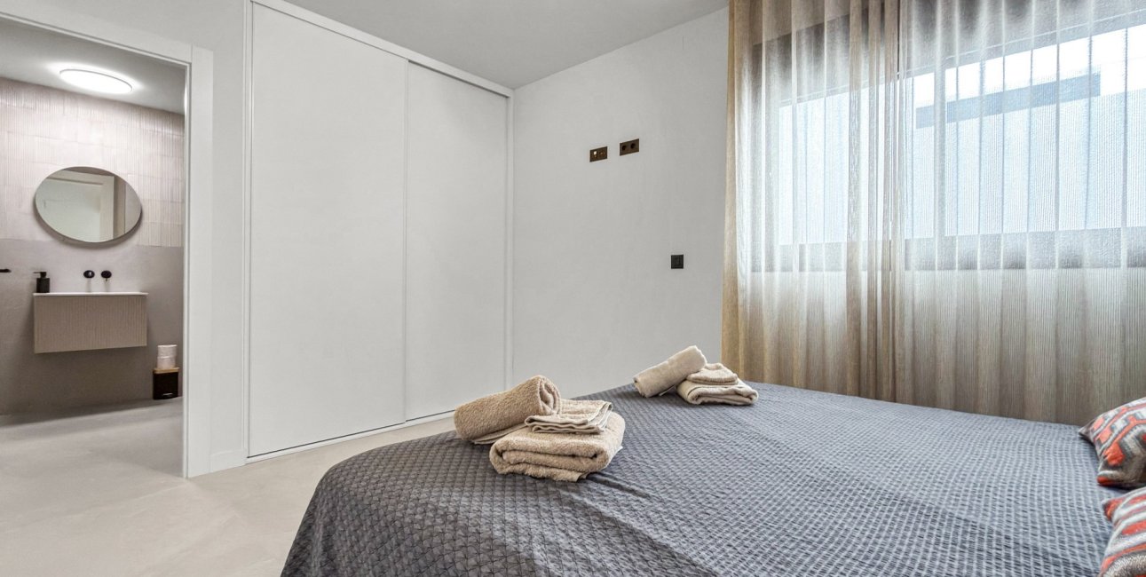 Resale - Villa -
Ciudad Quesada - Pueblo Lucero