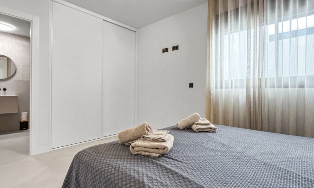 Resale - Villa -
Ciudad Quesada - Pueblo Lucero
