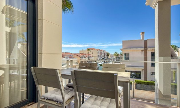 Resale - Duplex -
Orihuela Costa - La Zenia