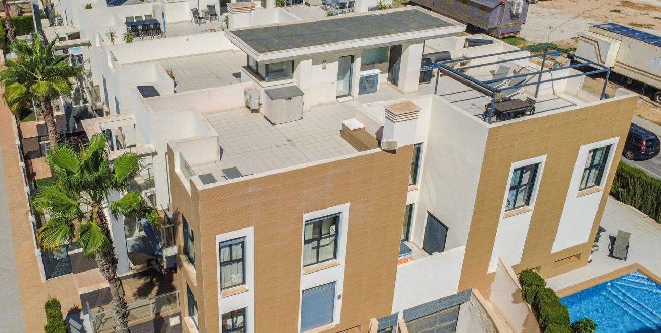 Resale - Duplex -
Orihuela Costa - La Zenia