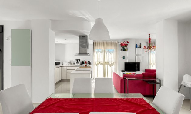 Resale - Duplex -
Orihuela Costa - La Zenia