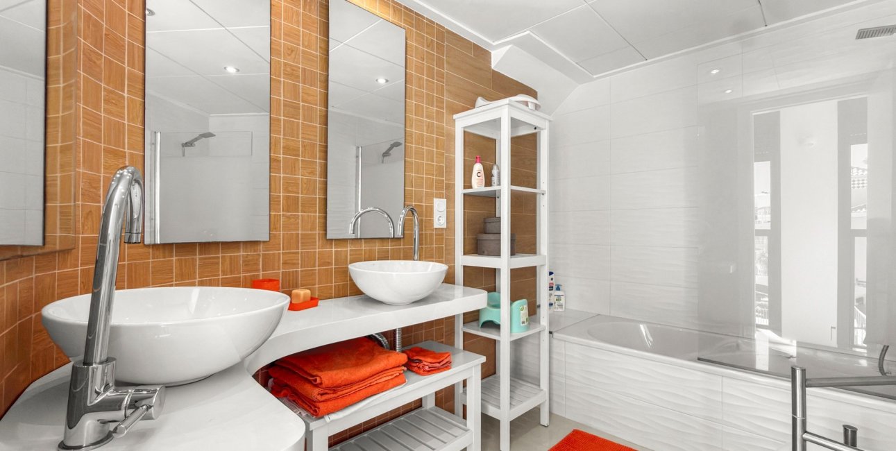 Resale - Duplex -
Orihuela Costa - La Zenia