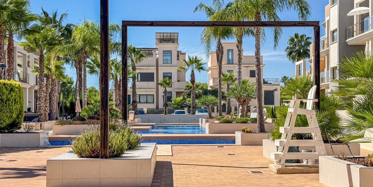 Resale - Duplex -
Orihuela Costa - La Zenia