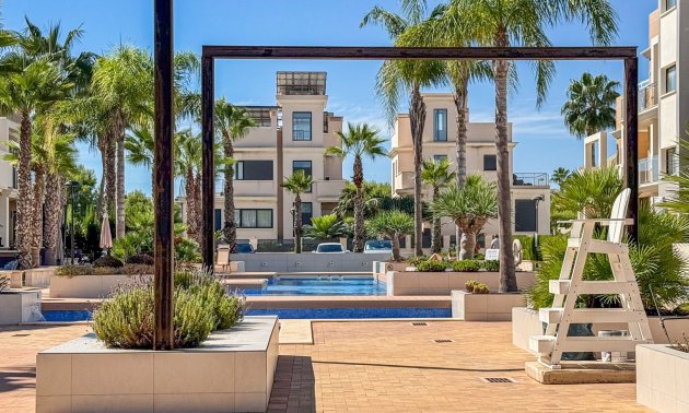 Resale - Duplex -
Orihuela Costa - La Zenia
