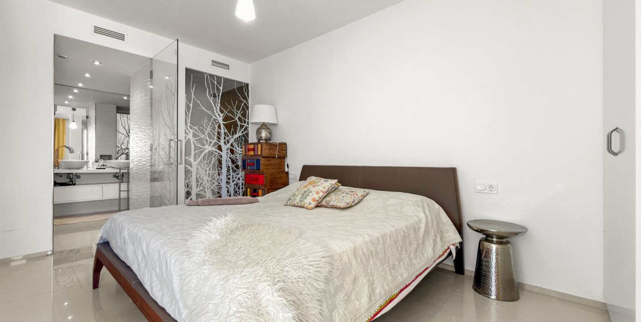 Resale - Duplex -
Orihuela Costa - La Zenia