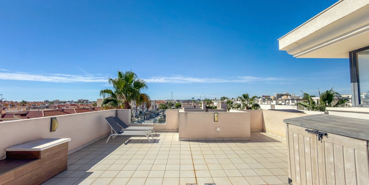 Resale - Duplex -
Orihuela Costa - La Zenia