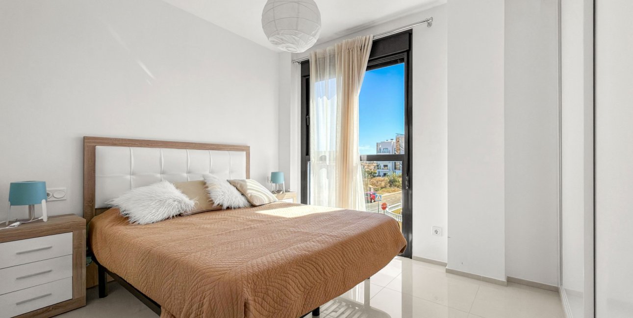 Resale - Duplex -
Orihuela Costa - La Zenia