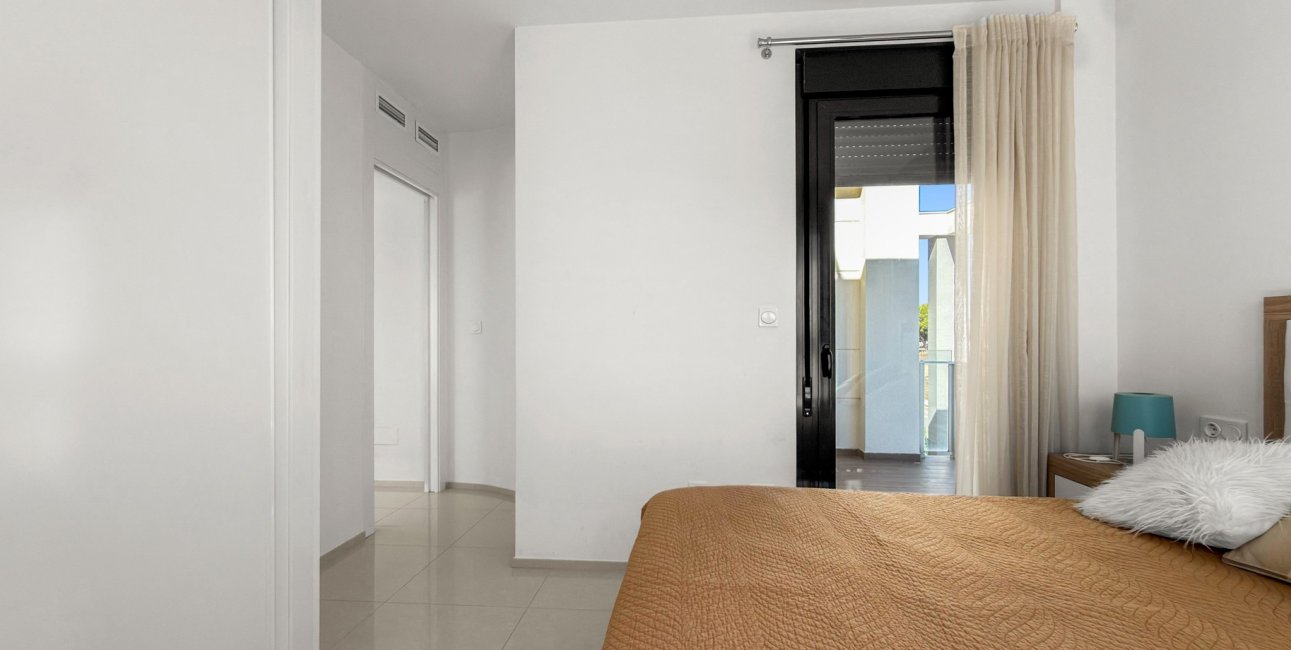 Resale - Duplex -
Orihuela Costa - La Zenia
