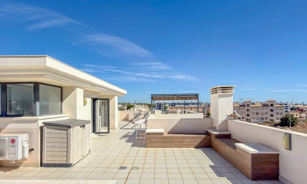 Resale - Duplex -
Orihuela Costa - La Zenia