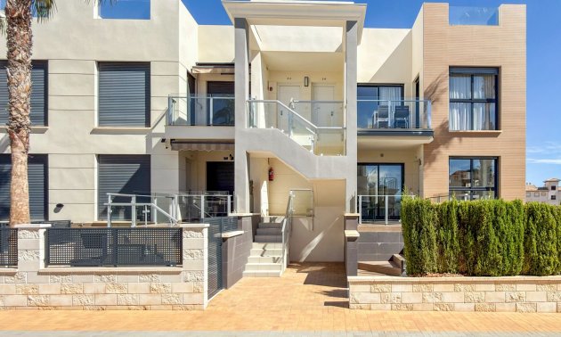 Resale - Duplex -
Orihuela Costa - La Zenia