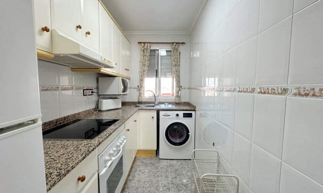 Resale - Apartment / flat -
Torrevieja - Torrevieja - Centre