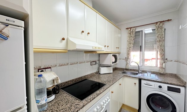 Resale - Apartment / flat -
Torrevieja - Torrevieja - Centre
