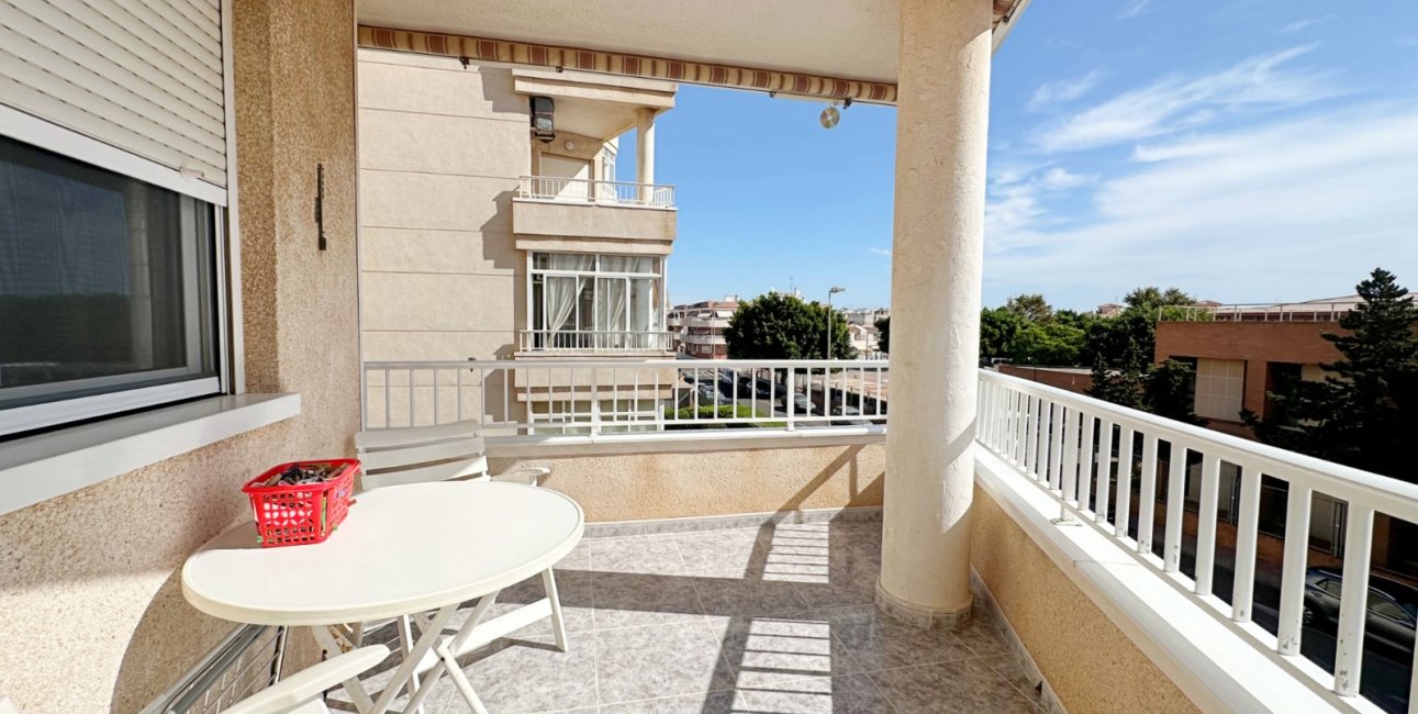 Resale - Apartment / flat -
Torrevieja - Torrevieja - Centre