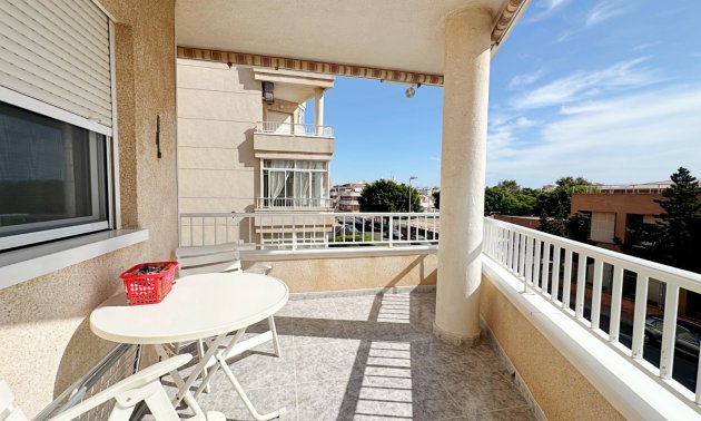Resale - Apartment / flat -
Torrevieja - Torrevieja - Centre
