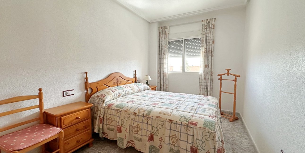 Resale - Apartment / flat -
Torrevieja - Torrevieja - Centre