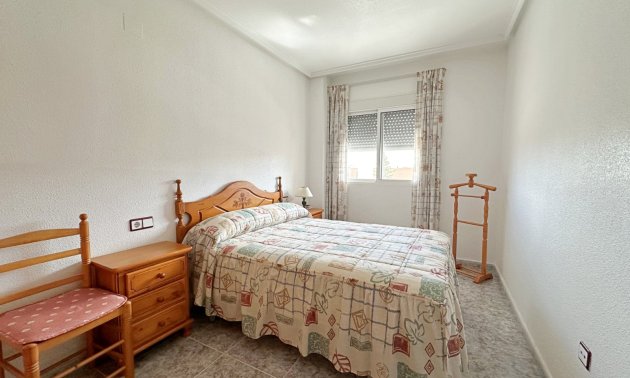 Resale - Apartment / flat -
Torrevieja - Torrevieja - Centre