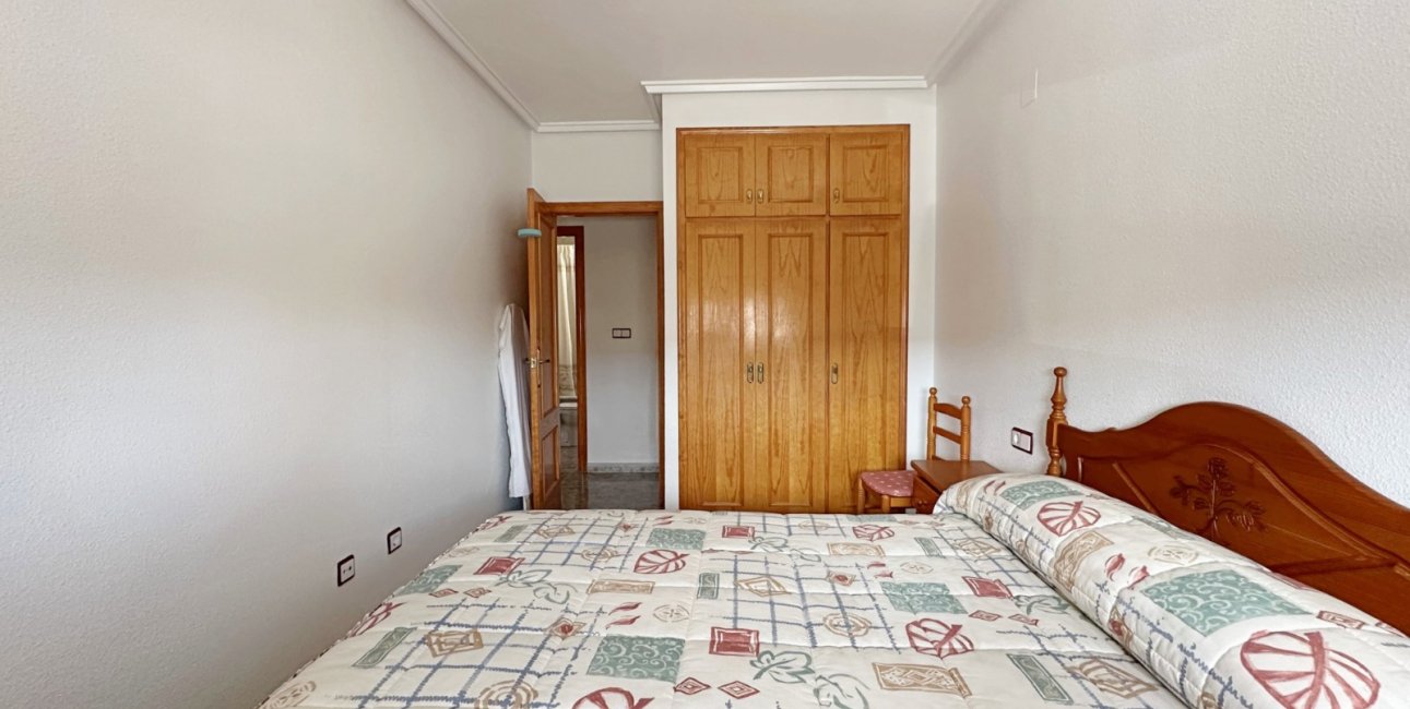 Resale - Apartment / flat -
Torrevieja - Torrevieja - Centre