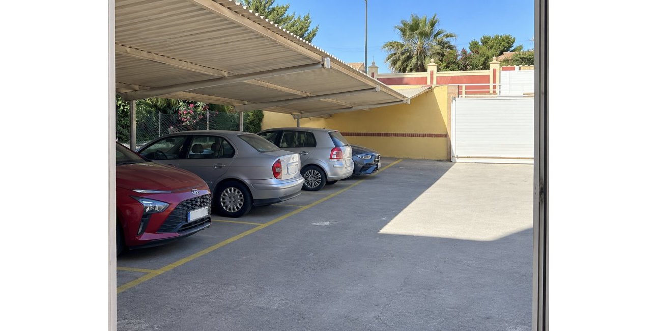 Resale - Apartment / flat -
Torrevieja - Torrevieja - Centre